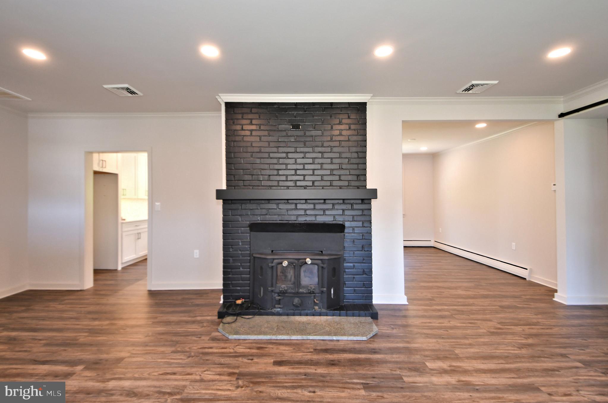 38 Crestview Road Phoenixville, PA 19460 - Photo 6 of 59 Recessed Lighting
