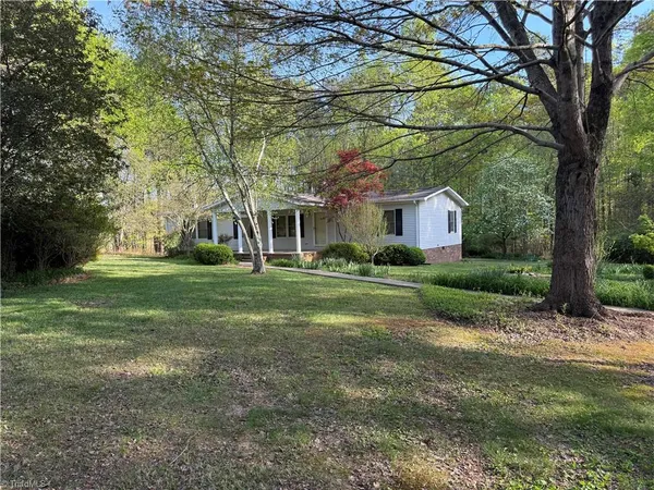 $265,000 | 1095 Sechrist Loop, Pilot Mountain, NC 27041