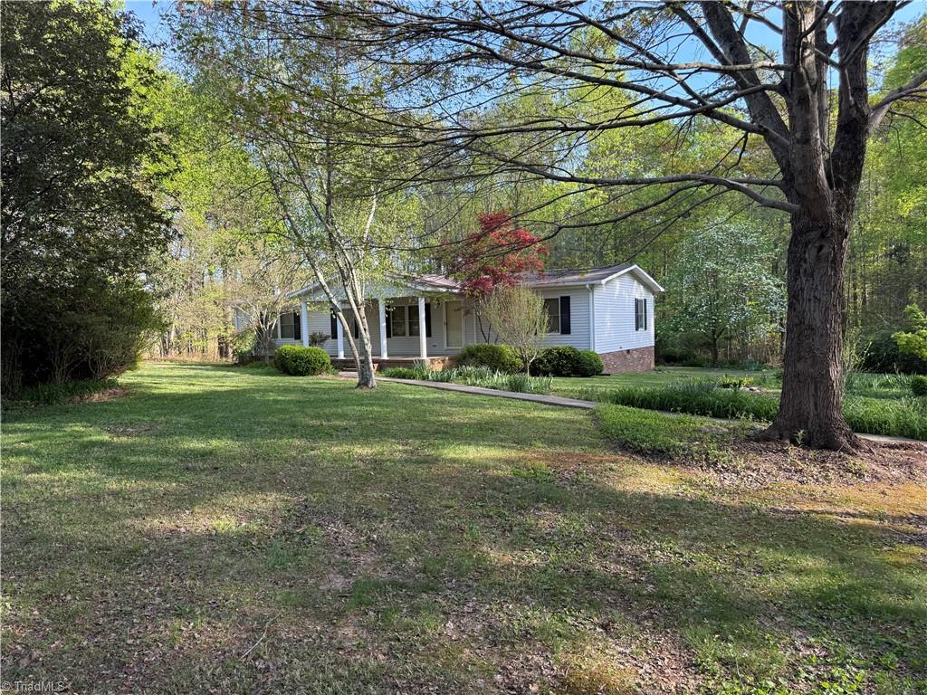 1095 Sechrist Loop Pilot Mountain, NC 27041 - Photo 1 of 19