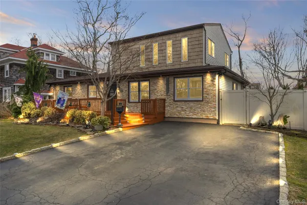 $749,000 | 2 Burnett Avenue, Bay Shore, NY 11706