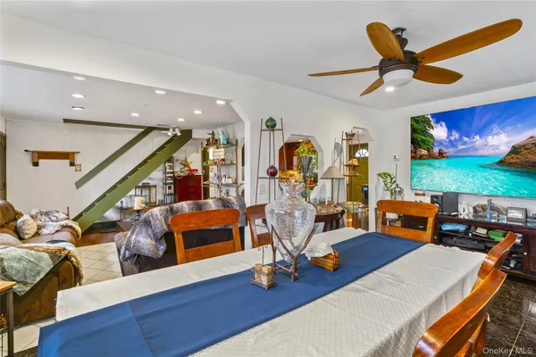 $749,000 | 2 Burnett Avenue, Bay Shore, NY 11706