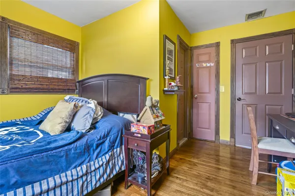 $749,000 | 2 Burnett Avenue, Bay Shore, NY 11706