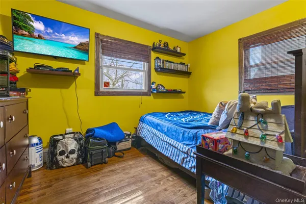 $749,000 | 2 Burnett Avenue, Bay Shore, NY 11706
