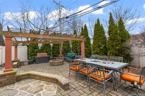 $749,000 | 2 Burnett Avenue, Bay Shore, NY 11706