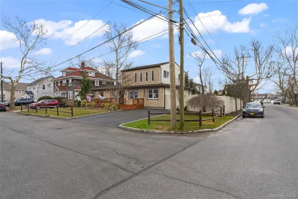 $749,000 | 2 Burnett Avenue, Bay Shore, NY 11706