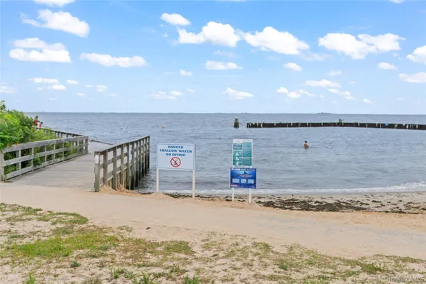 $749,000 | 2 Burnett Avenue, Bay Shore, NY 11706