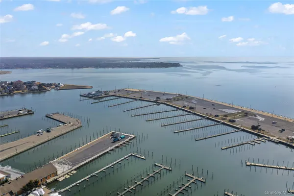 $749,000 | 2 Burnett Avenue, Bay Shore, NY 11706