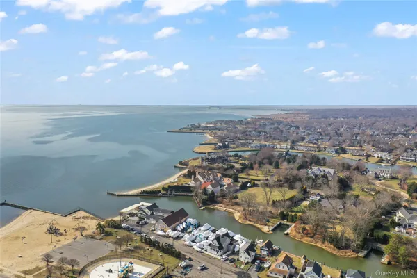 $749,000 | 2 Burnett Avenue, Bay Shore, NY 11706