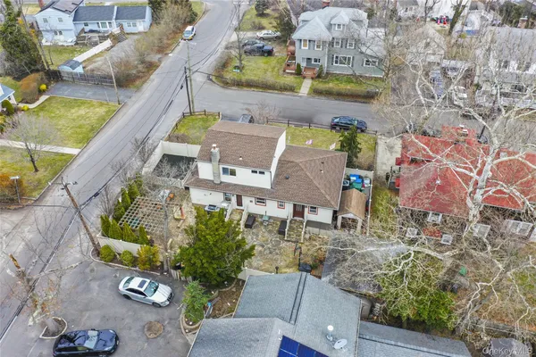 $749,000 | 2 Burnett Avenue, Bay Shore, NY 11706