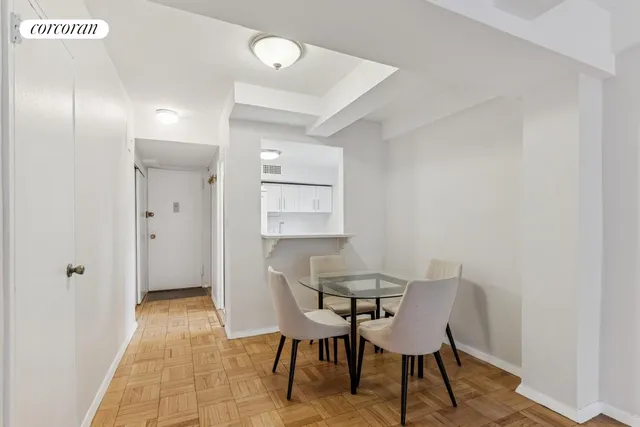 $365,000 | 210 East 36th Street, Unit 9J | Murray Hill