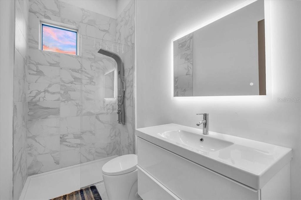 4035 Bay Shore Road Sarasota, FL 34234 - Photo 30 of 59