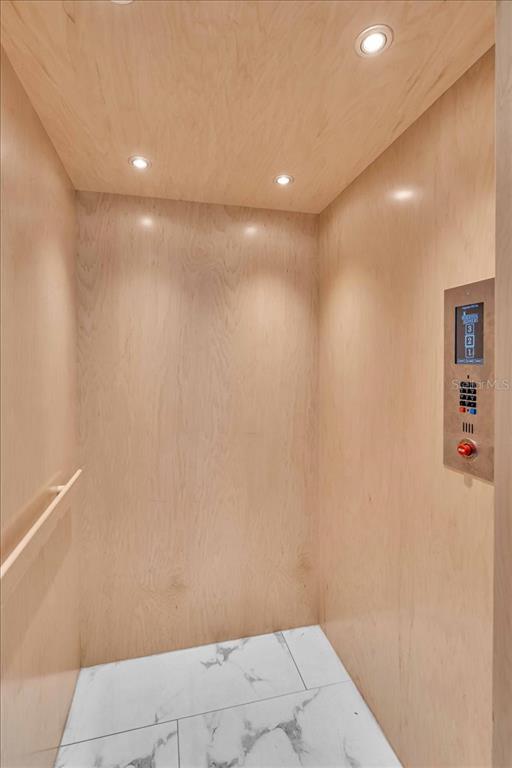 4035 Bay Shore Road Sarasota, FL 34234 - Photo 32 of 59