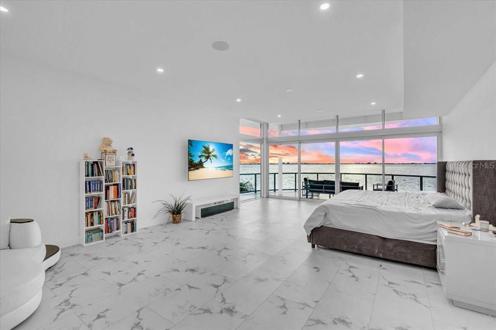 4035 Bay Shore Road Sarasota, FL 34234 - Photo 43 of 59