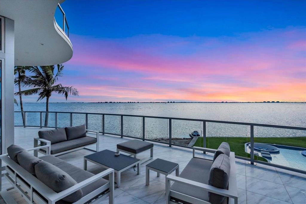 4035 Bay Shore Road Sarasota, FL 34234 - Photo 5 of 59