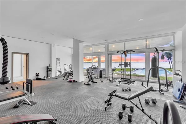 $9,500,000 | 4035 Bay Shore Road, Sarasota, FL 34234