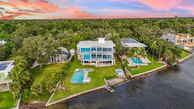 $11,760,000 | 4035 Bay Shore Road, Sarasota, FL 34234