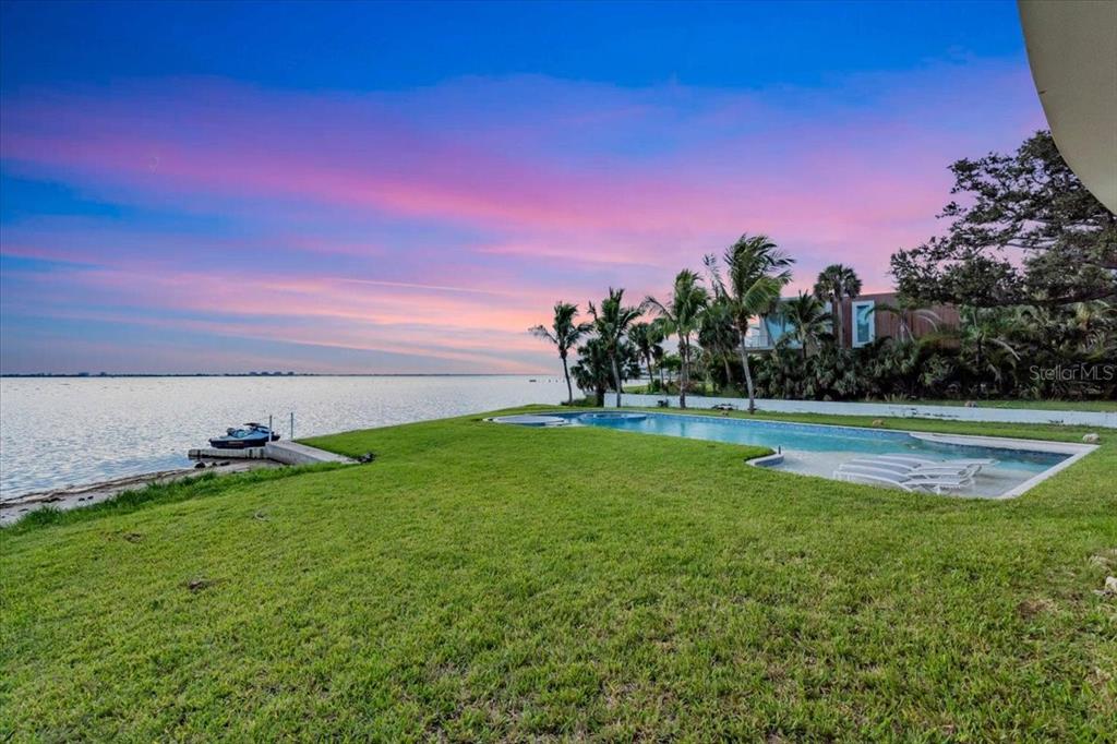 4035 Bay Shore Road Sarasota, FL 34234 - Photo 6 of 59