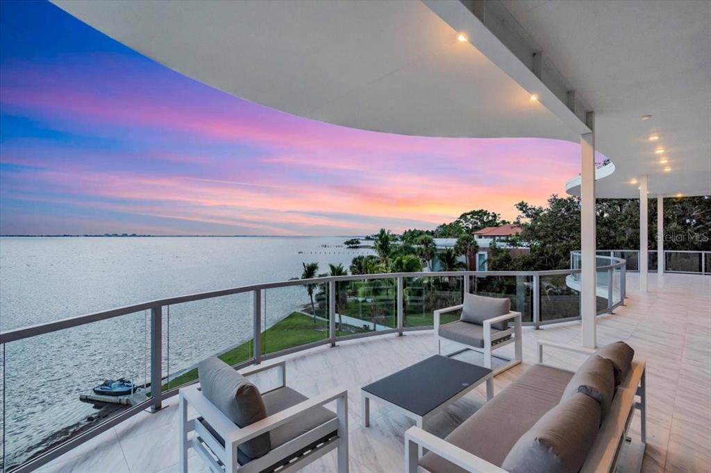 4035 Bay Shore Road Sarasota, FL 34234 - Photo 8 of 59