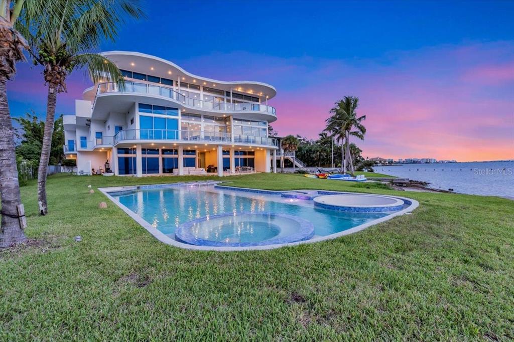 4035 Bay Shore Road Sarasota, FL 34234 - Photo 10 of 59