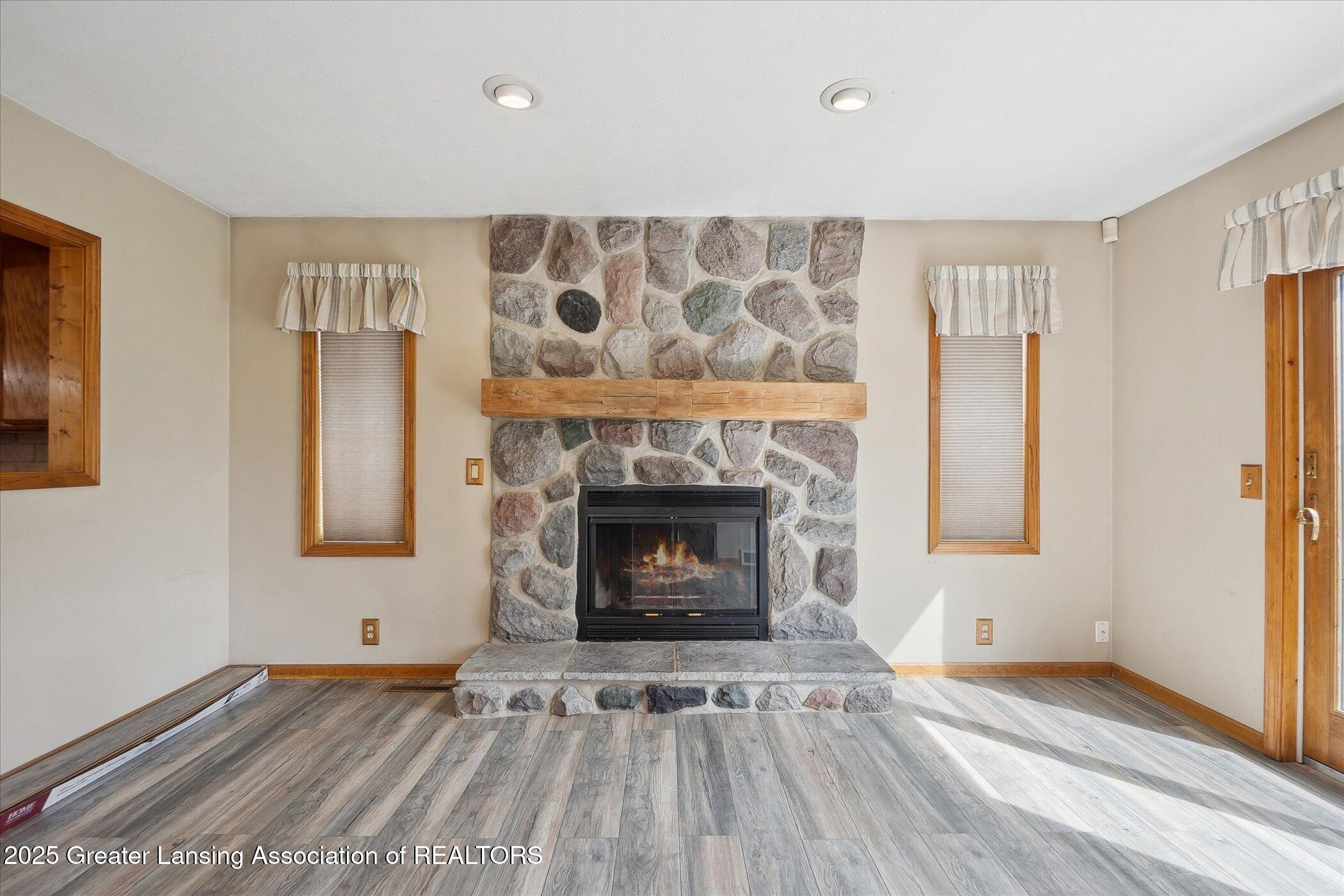 5136 Martin Road Corunna, MI 48817 - Photo 9 of 46 10-5136-Martin-Rd-Corunna-MI-48817-Windo