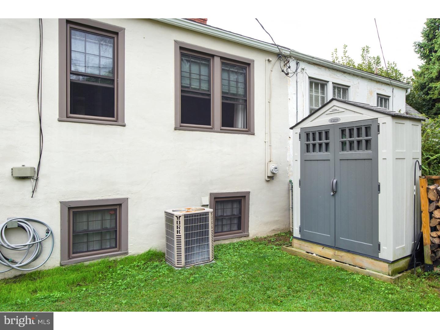 832 East Cathedral Road Philadelphia, PA 19128 - Photo 5 of 20 Exterior Back