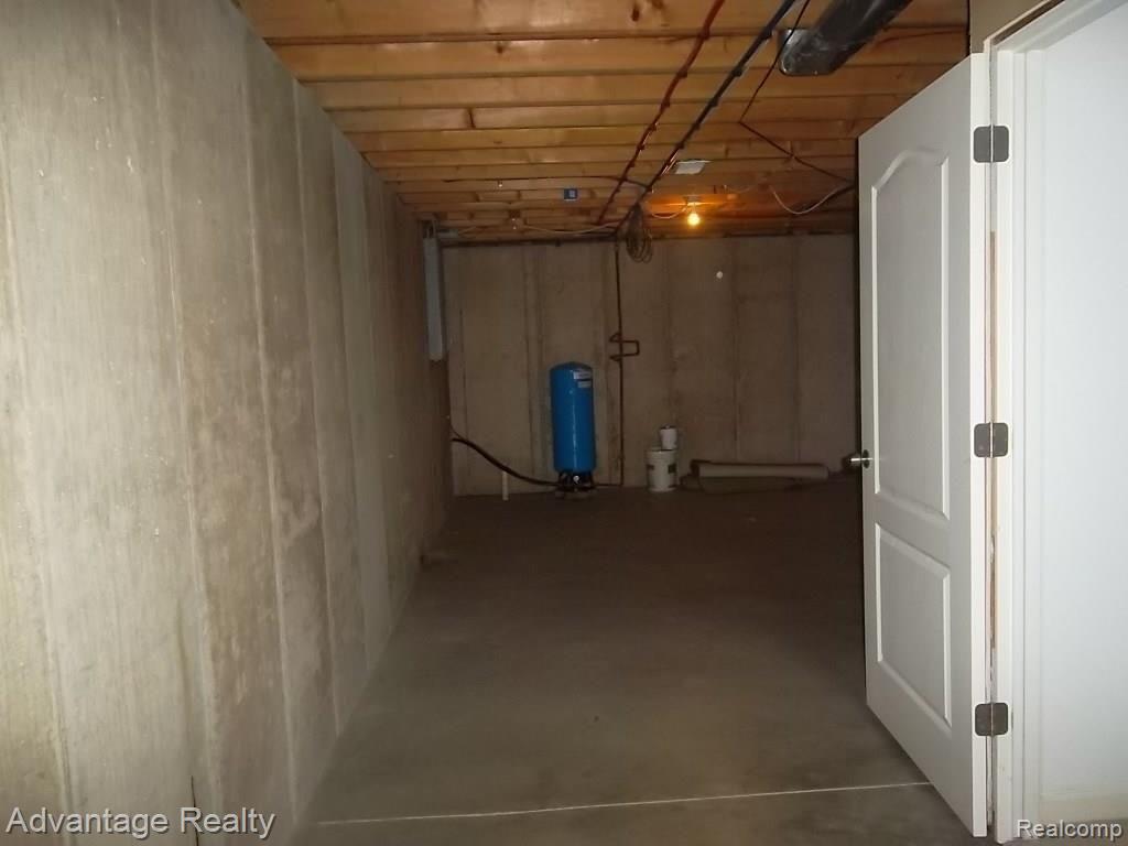 8415 Short Road Columbus, MI 48063 - Photo 15 of 17 SAM_0673.jpg