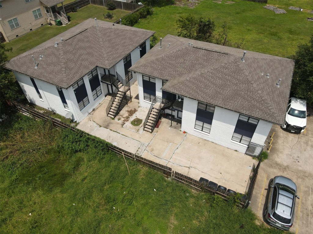 3613 Crane Street Houston, TX 77026 - Photo 21 of 23 an aerial view of a house with garden