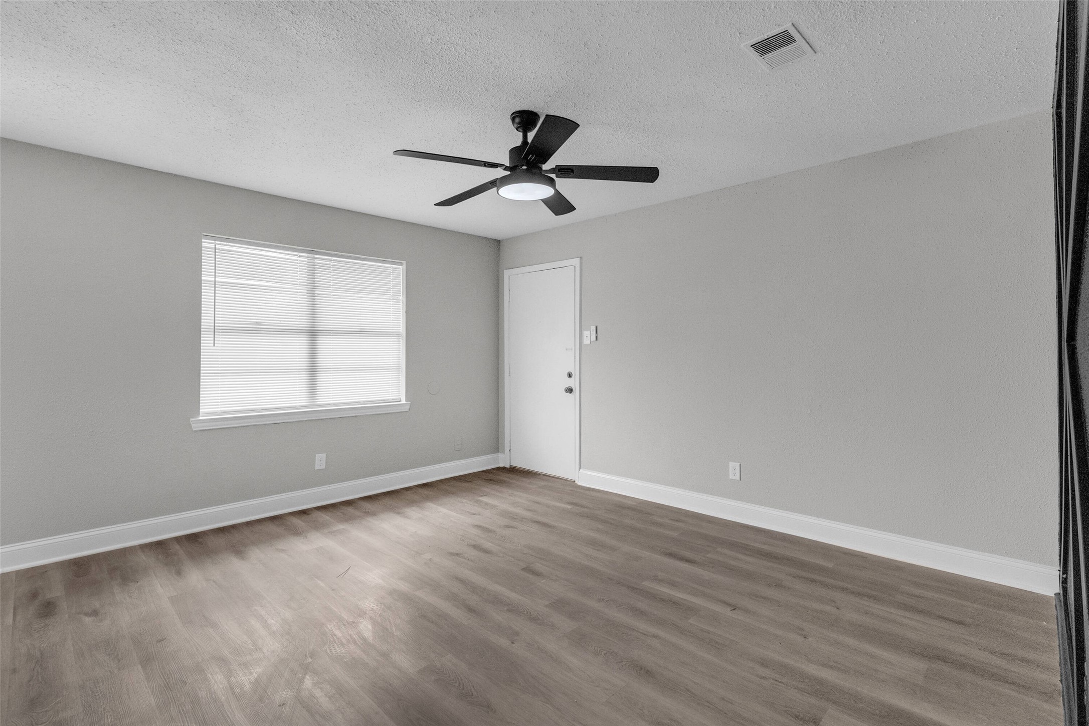 3613 Crane Street Houston, TX 77026 - Photo 5 of 23 3rd Angle