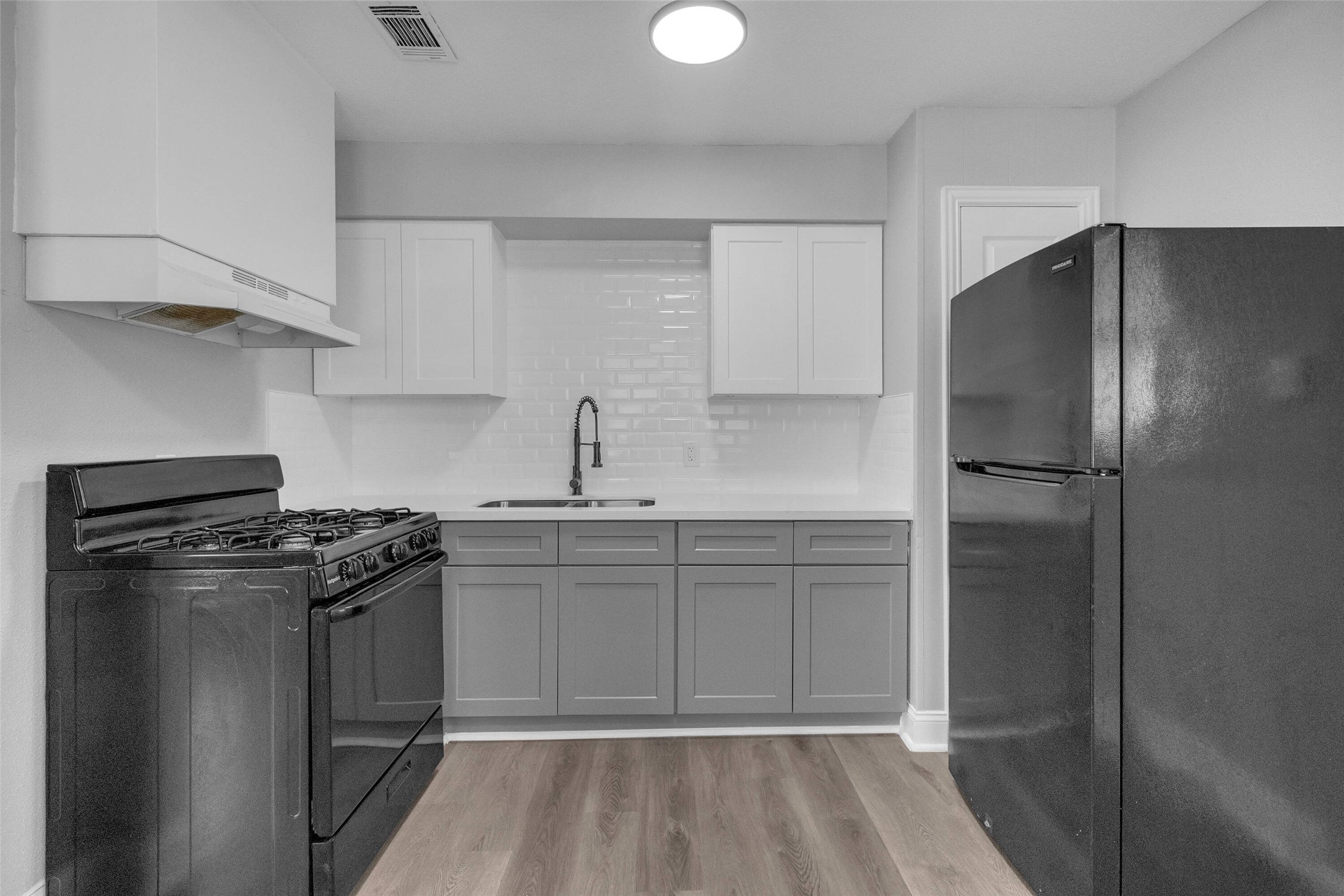 3613 Crane Street Houston, TX 77026 - Photo 7 of 23 Kitchen View Unit #3