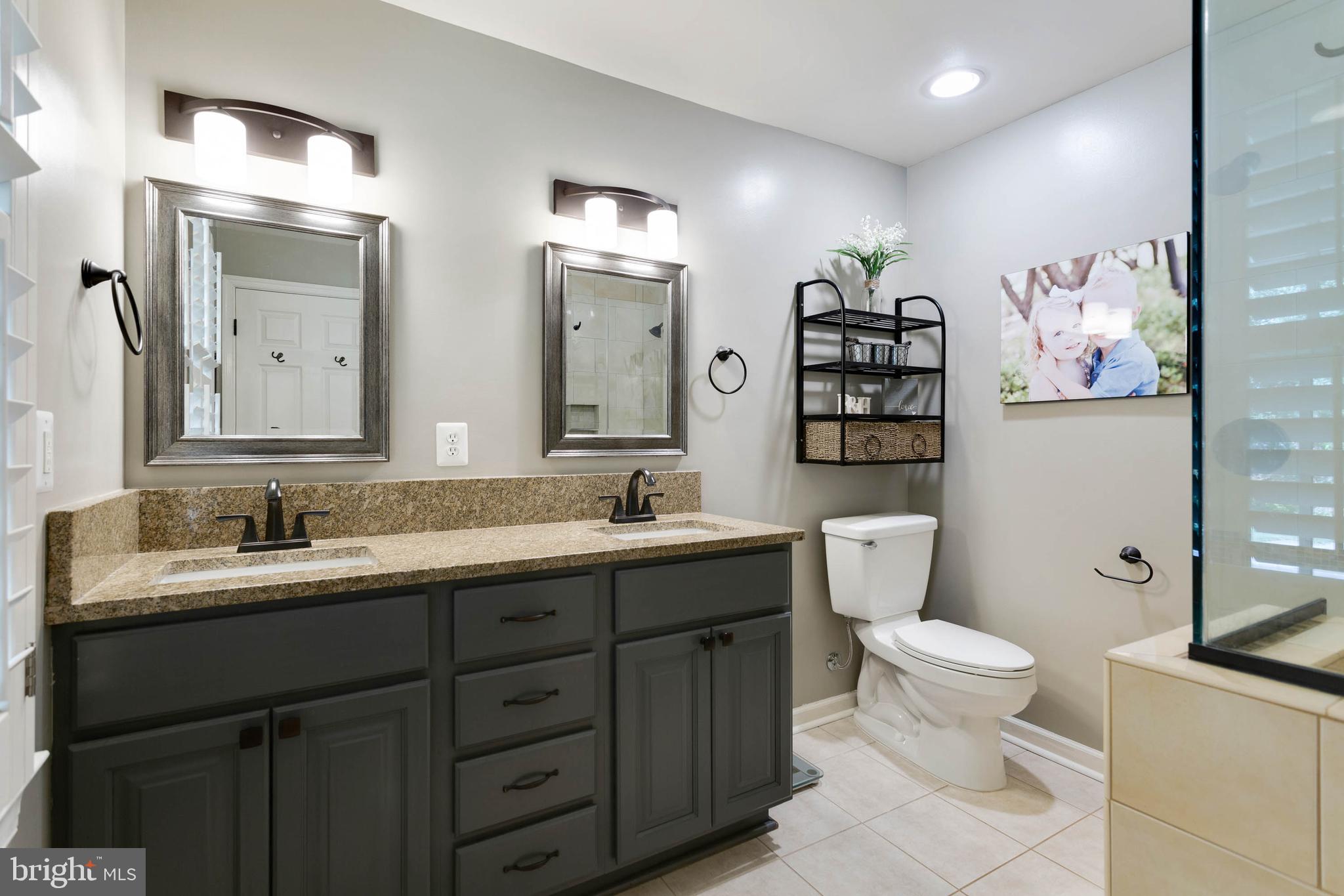 3909 Rive Drive Alexandria, VA 22309 - Photo 14 of 26 Master Bath