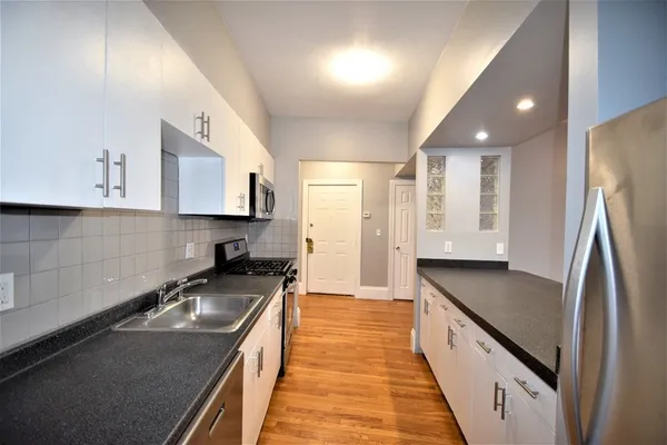 $6,800 | 83 Glenville Avenue, Unit 2, Boston, MA 02134