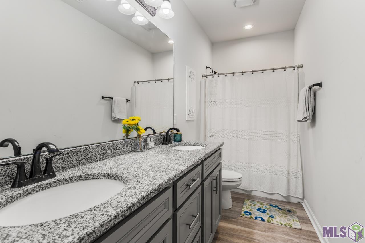 1232 Gentle Wind Drive Baton Rouge, LA 70820 - Photo 12 of 19 Guest Bathroom