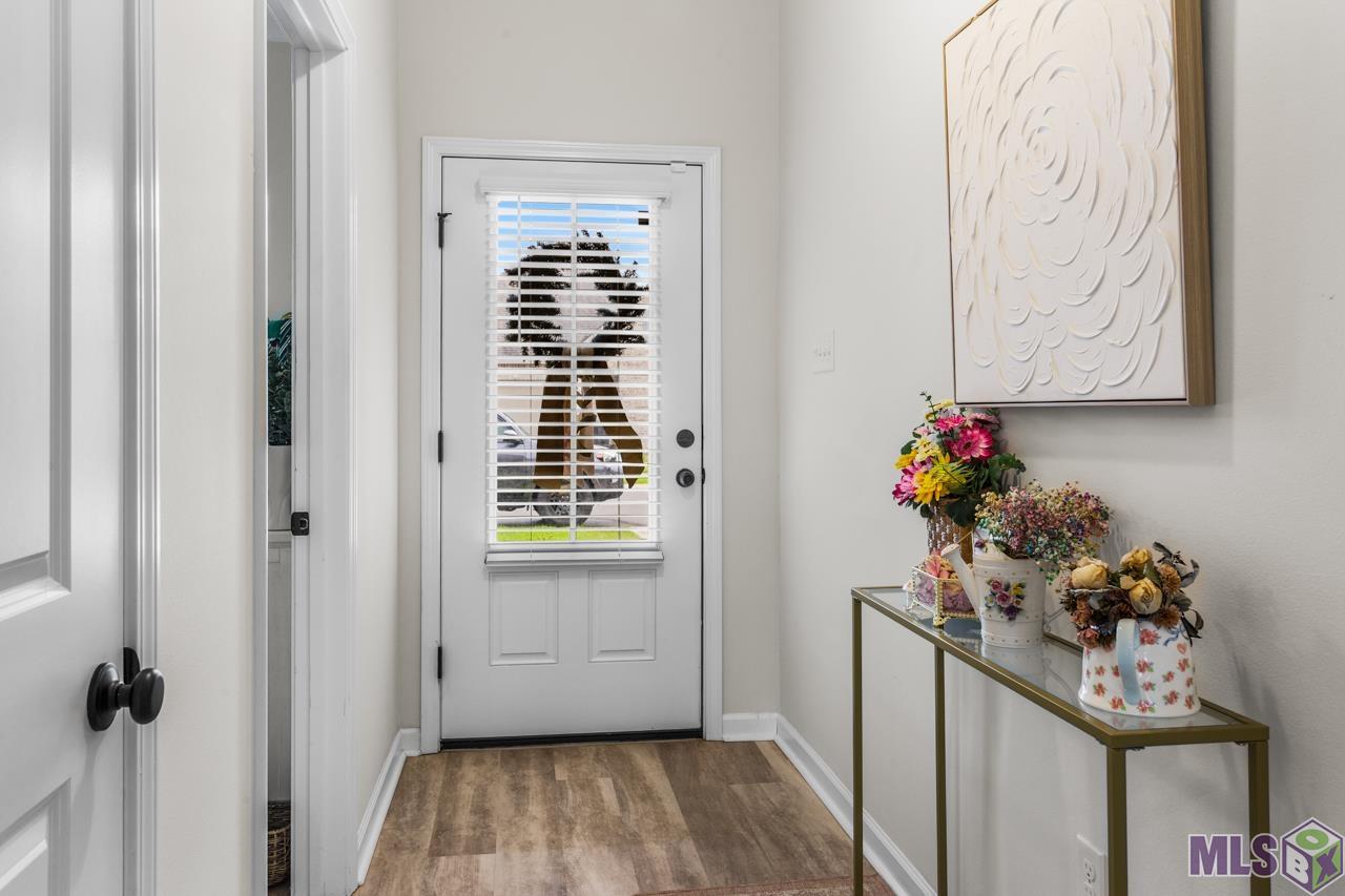 1232 Gentle Wind Drive Baton Rouge, LA 70820 - Photo 2 of 19 Foyer