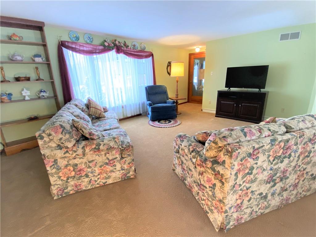 2733 Leesburg-Volant Road Volant, PA 16156 - Photo 8 of 21