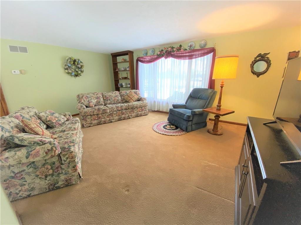 2733 Leesburg-Volant Road Volant, PA 16156 - Photo 9 of 21