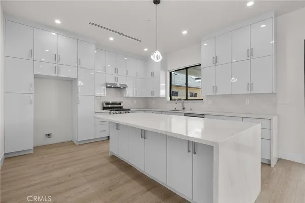 $6,500 | 12937 West Kilikia Drive, North Hollywood, CA 91605