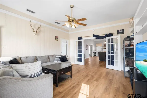 $299,000 | 315 North Main Street, Henderson, TX 75652