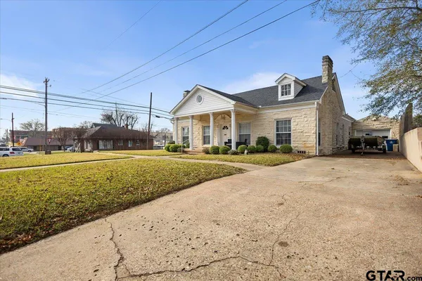 $299,000 | 315 North Main Street, Henderson, TX 75652
