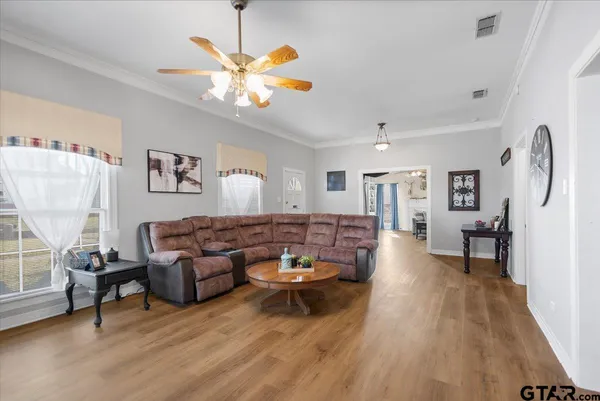 $299,000 | 315 North Main Street, Henderson, TX 75652