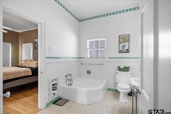 $299,000 | 315 North Main Street, Henderson, TX 75652