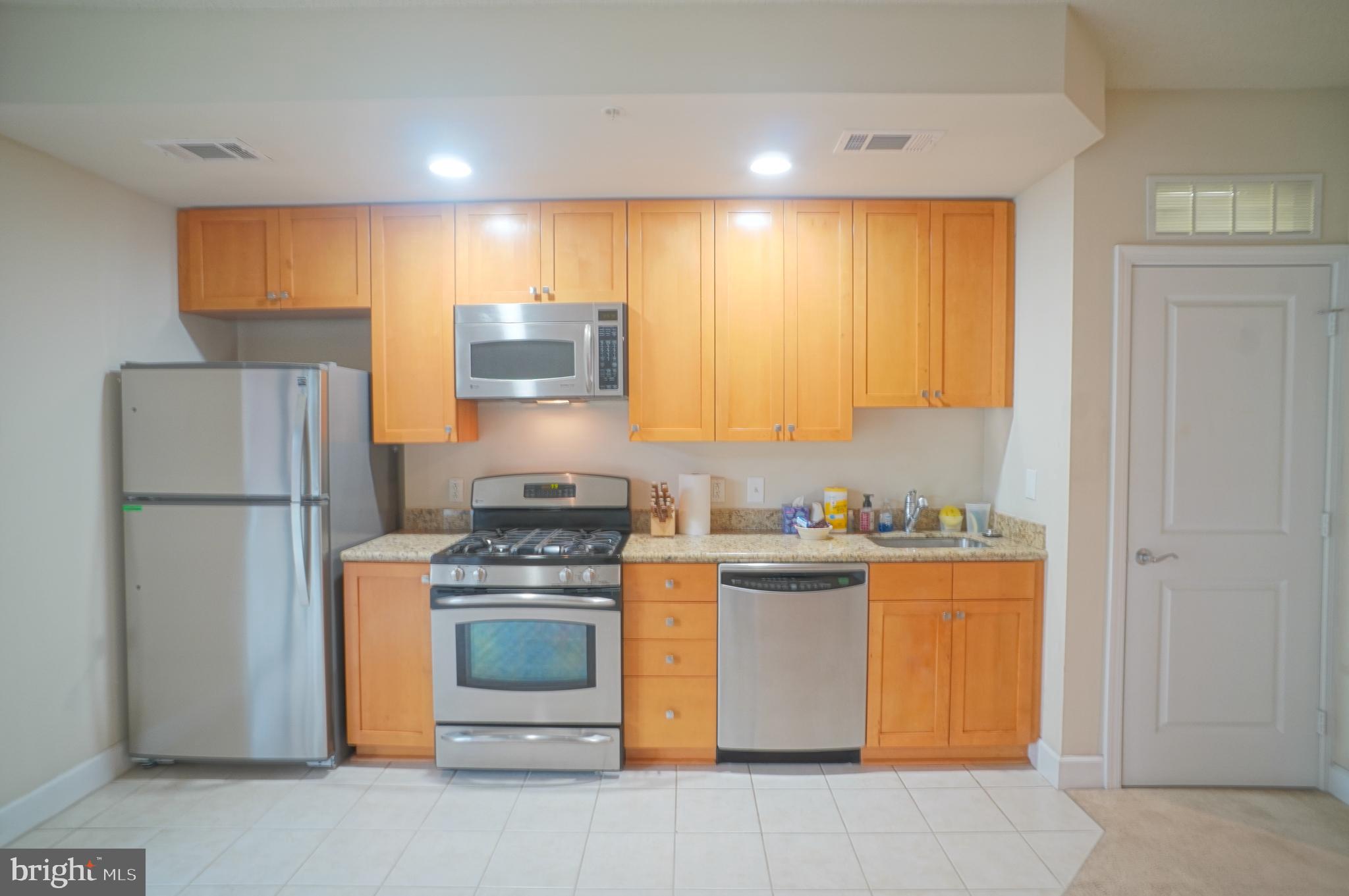 3650 South Glebe Road, Unit 349 Arlington, VA 22202 - Photo 3 of 9