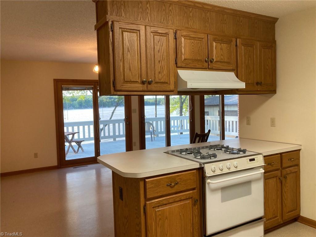 2400 Riverview Road Lexington, NC 27292 - Photo 12 of 25 Gallery Image 12