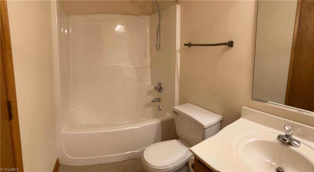 2400 Riverview Road Lexington, NC 27292 - Photo 17 of 25 Gallery Image 17