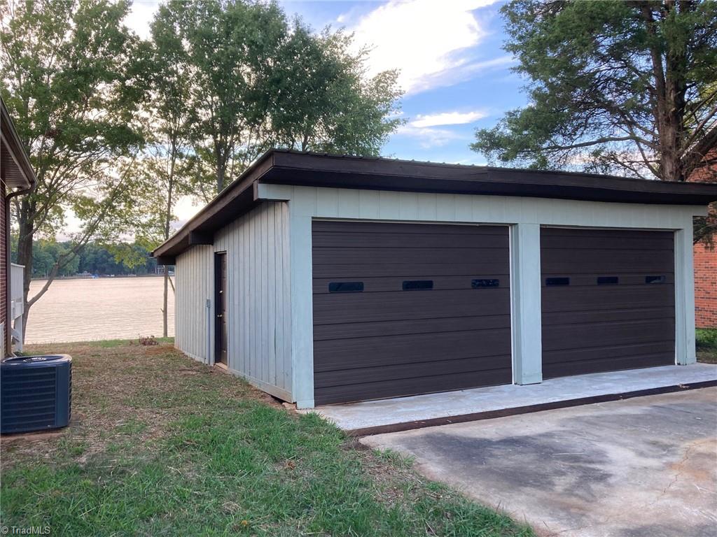 2400 Riverview Road Lexington, NC 27292 - Photo 8 of 25 Gallery Image 8