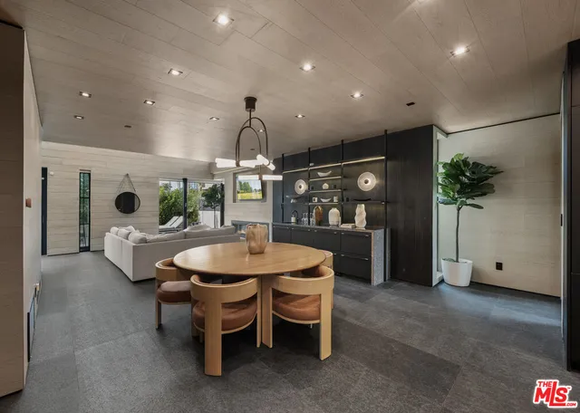 $6,295,000 | 442 Sherman Canal, Venice, CA 90291