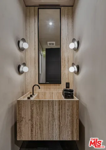 $6,295,000 | 442 Sherman Canal, Venice, CA 90291