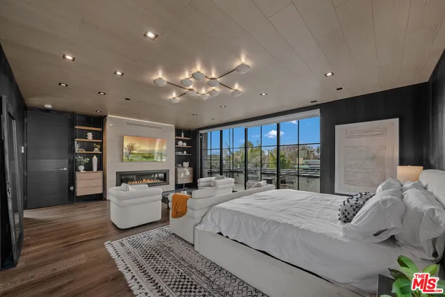 $6,295,000 | 442 Sherman Canal, Venice, CA 90291