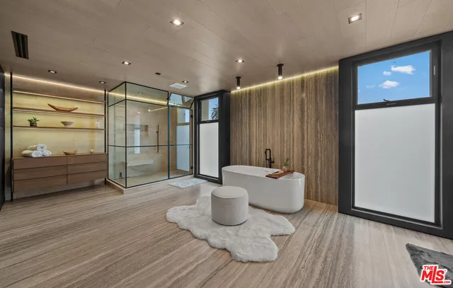 $6,295,000 | 442 Sherman Canal, Venice, CA 90291