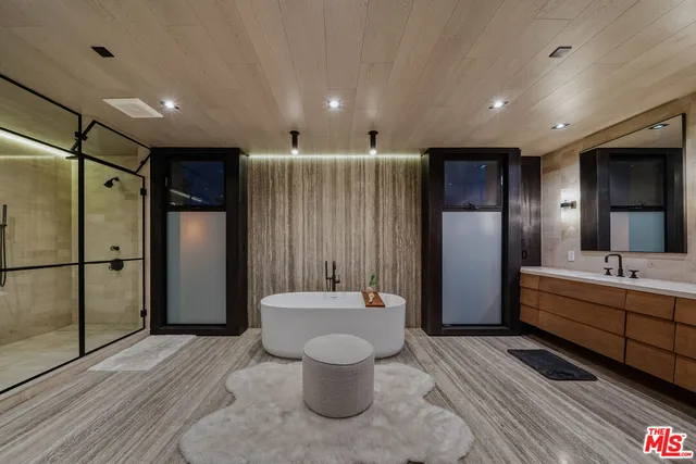 $6,295,000 | 442 Sherman Canal, Venice, CA 90291