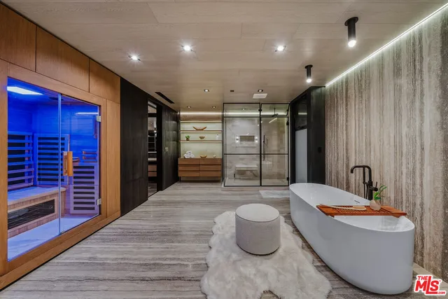 $6,295,000 | 442 Sherman Canal, Venice, CA 90291